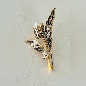 Vintage Damascene Style Floral Brooch Faux Pearl Tulip Pin